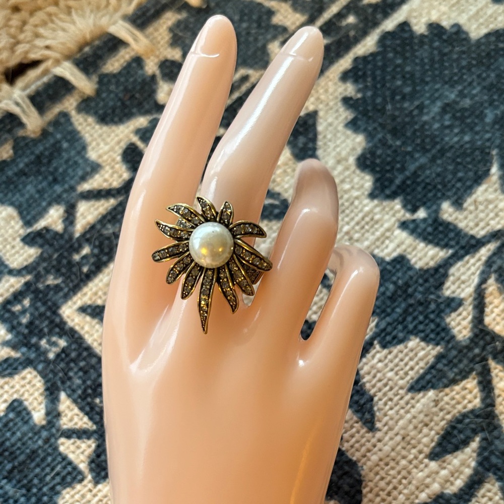 Heidi Daus Sublime Star Ring Bronze Swarovski Crystal Faux White Pearl Size 10